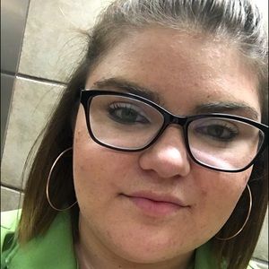 Meet your Posher, Cierra